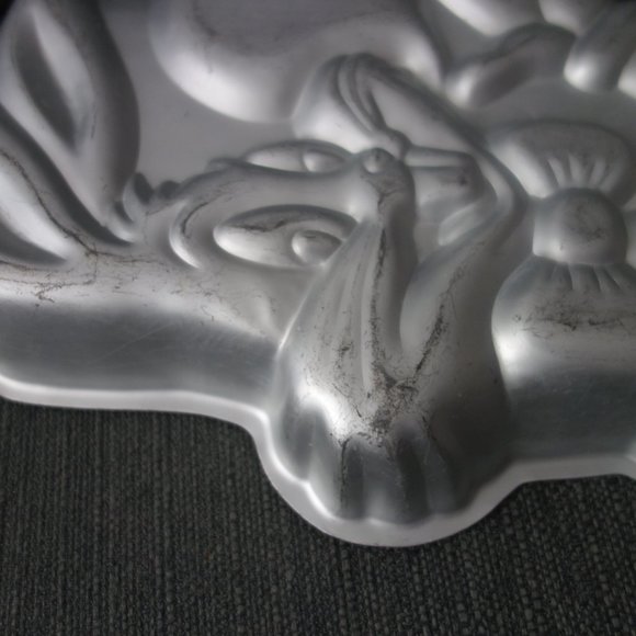 Vintage Bugs Bunny 1989 Warner Bros. Inc. Cake Mold - Picture 12 of 13